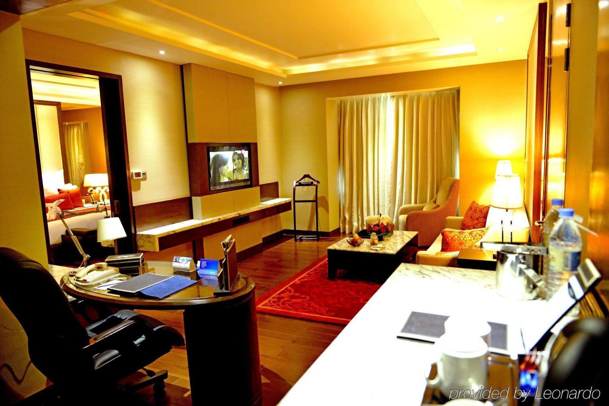 Hotel Radisson Blu Jaipur Habitación foto